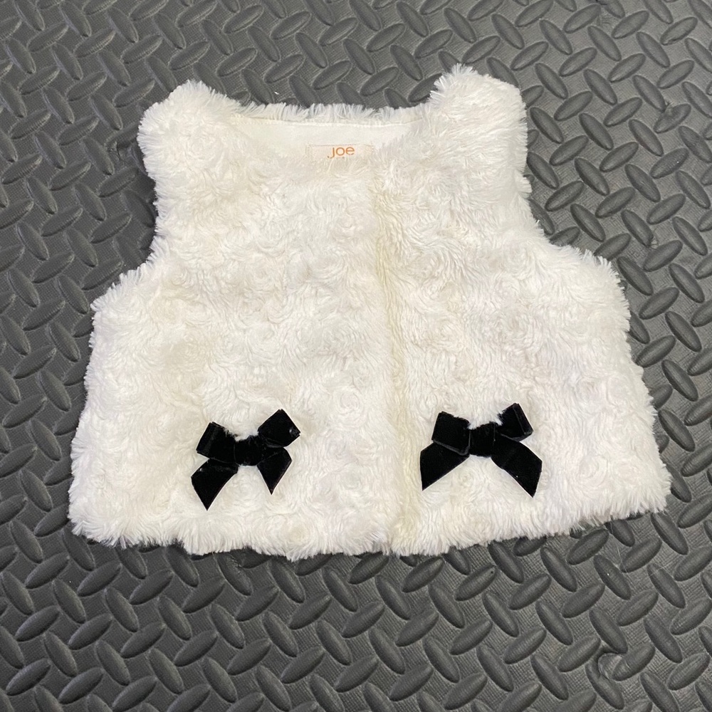 White vest